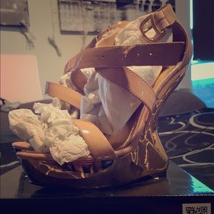 Luichiny Women’s Gear up Blush Lmi Patent